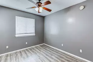 8410 Fawn Wind Ct, Houston, TX 77040 - Photo 22