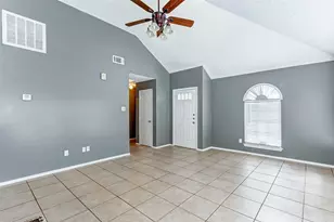 8410 Fawn Wind Ct, Houston, TX 77040 - Photo 10