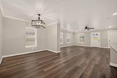 8755 Cowart Street, Houston, TX 77029 - Photo 26
