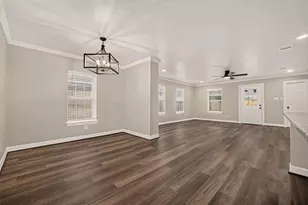 8755 Cowart St, Houston, TX 77029 - Photo 26