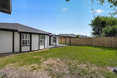 8755 Cowart Street, Houston, TX 77029 - Photo 42