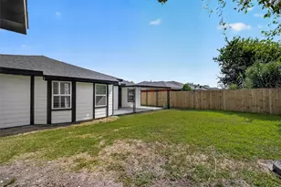 8755 Cowart St, Houston, TX 77029 - Photo 42