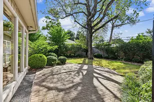 7915 Meadow Lake Ln, Houston, TX 77063 - Photo 22