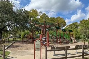 7915 Meadow Lake Ln, Houston, TX 77063 - Photo 24