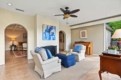 7915 Meadow Lake Lane, Houston, TX 77063 - Photo 10
