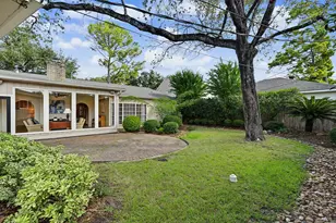 7915 Meadow Lake Ln, Houston, TX 77063 - Photo 22