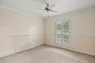 7915 Meadow Lake Ln, Houston, TX 77063 - Photo 16