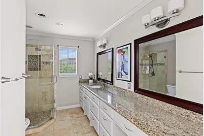 7915 Meadow Lake Lane, Houston, TX 77063 - Photo 16