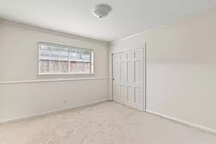 7915 Meadow Lake Ln, Houston, TX 77063 - Photo 18