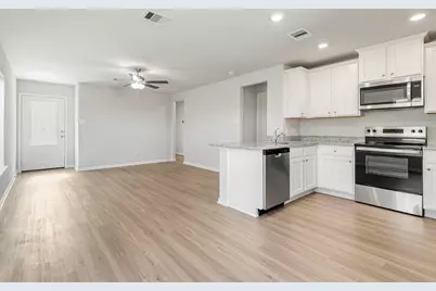 8206 Burnt Orchid Drive, Houston, TX 77016 - Photo 4