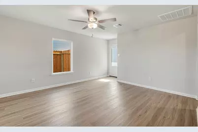 8206 Burnt Orchid Drive, Houston, TX 77016 - Photo 2