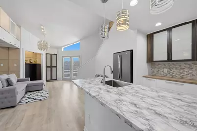 10855 Meadowglen Lane #823, Houston, TX 77042 - Photo 4