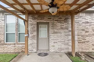 225 Splintered Arrow Dr, La Marque, TX 77568 - Photo 18