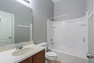 225 Splintered Arrow Dr, La Marque, TX 77568 - Photo 14