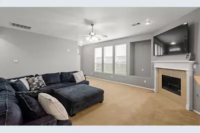 225 Splintered Arrow Drive, La Marque, TX 77568 - Photo 4