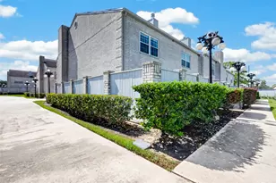 404 Wilcrest Dr, Houston, TX 77042 - Photo 2