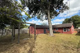 1857 Huge Oaks St, Houston, TX 77055 - Photo 6