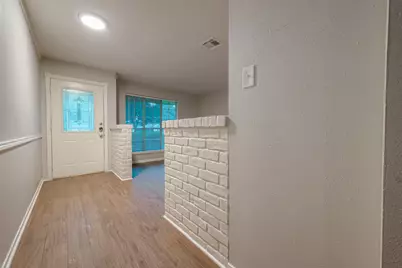 1406 Pinecroft Drive, Sugar Land, TX 77498 - Photo 4