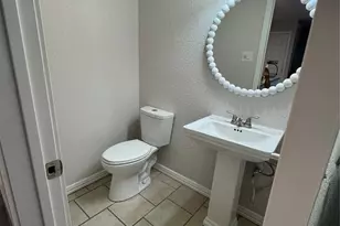 418 Garland Dr, Clute, TX 77566 - Photo 8