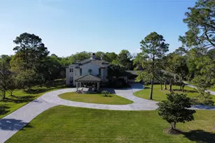 1204 Cowards Creek Dr, Friendswood, TX 77546 - Photo 2