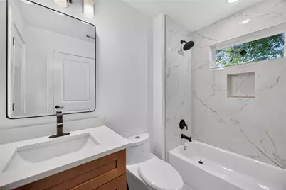 316 Walthall #A, Houston, TX 77022 - Photo 10