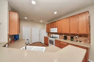 931 N Sky Dr, Houston, TX 77073 - Photo 18