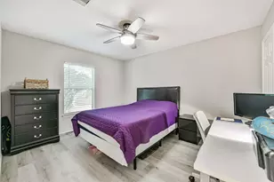 1715 Stuart St, Houston, TX 77004 - Photo 4