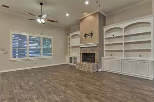 126 Hillsborough Dr W, Montgomery, TX 77356 - Photo 12