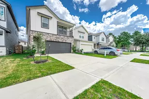 14975 Eagle Feather Dr, Houston, TX 77090 - Photo 38