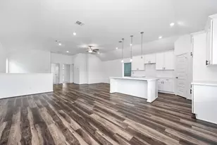 14975 Eagle Feather Dr, Houston, TX 77090 - Photo 18