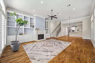 1209 W 22nd St, Houston, TX 77008 - Photo 2