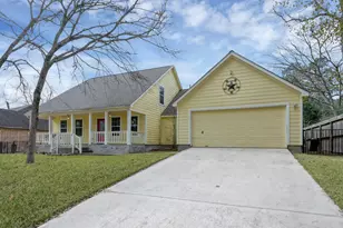 12102 Mustang Ave, Willis, TX 77378 - Photo 2