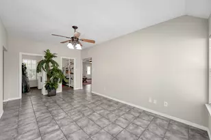 12102 Mustang Ave, Willis, TX 77378 - Photo 8