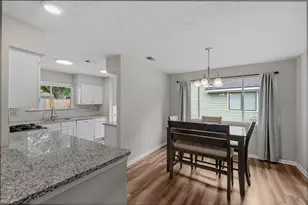 7235 Sonnet Glen Ln, Houston, TX 77095 - Photo 10