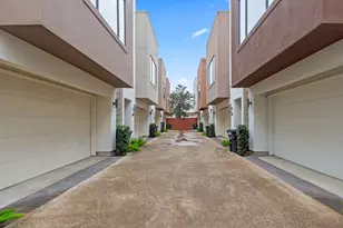 1815 Radcliffe St, Houston, TX 77007 - Photo 2