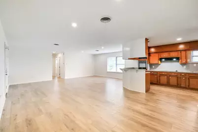 3605 Longherridge Drive, Pearland, TX 77581 - Photo 4