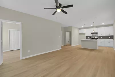 101 E James Street, Baytown, TX 77520 - Photo 4