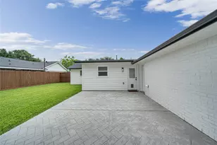 5803 Libbey Ln, Houston, TX 77092 - Photo 28