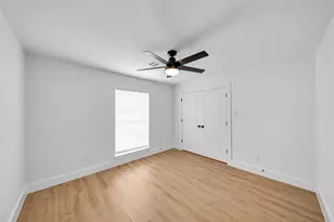 5803 Libbey Ln, Houston, TX 77092 - Photo 22