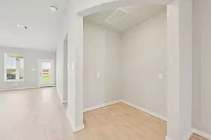 5209 Redbud Vly Dr, Pearland, TX 77584 - Photo 4