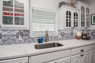 1504 W Bayshore Dr, Palacios, TX 77465 - Photo 14