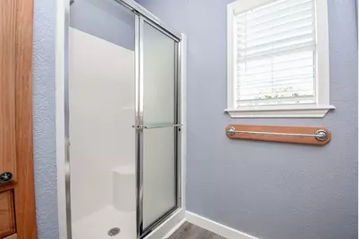 1504 W Bayshore Drive, Palacios, TX 77465 - Photo 32