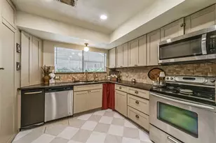 11102 Kirkridge Dr, Houston, TX 77089 - Photo 10