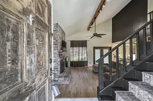 11102 Kirkridge Dr, Houston, TX 77089 - Photo 2