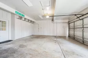 2111 N Galveston Ave, Pearland, TX 77581 - Photo 36