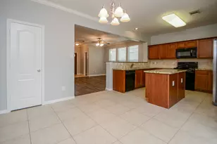 16102 Limestone Lake Dr, Tomball, TX 77377 - Photo 12