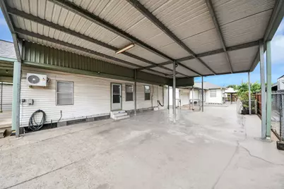 7935 Avenue F, Houston, TX 77012 - Photo 10