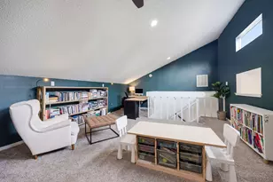3711 Moss Tree Rd, Houston, TX 77043 - Photo 14