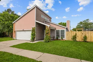 3711 Moss Tree Rd, Houston, TX 77043 - Photo 2
