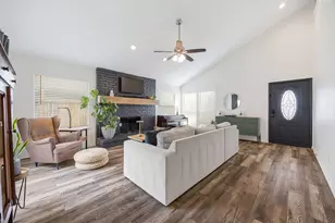 3711 Moss Tree Rd, Houston, TX 77043 - Photo 6